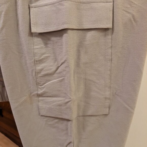 Eileen Fisher beige Washable Stretch Crepe Cargo Pants PETITE medium - Picture 2 of 4